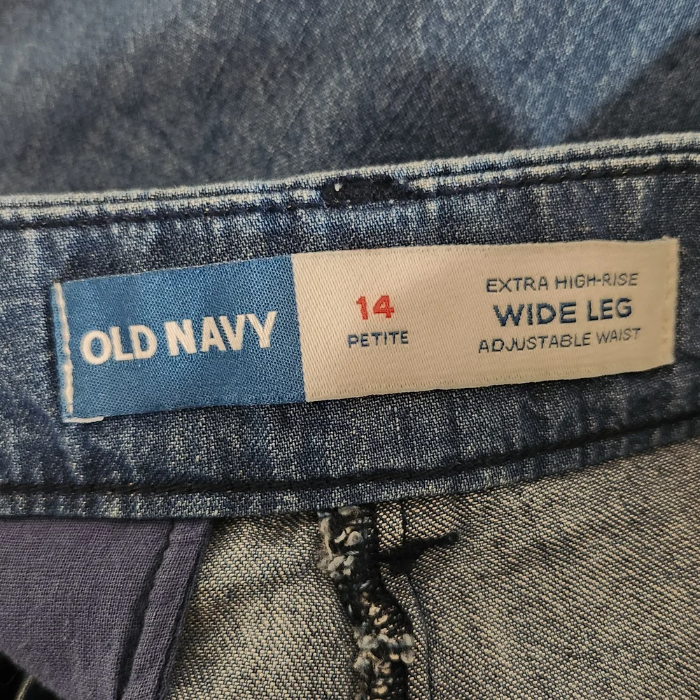 Old Navy Women’s Extra High-Rise Wide-Leg Jeans Size 14 Petite